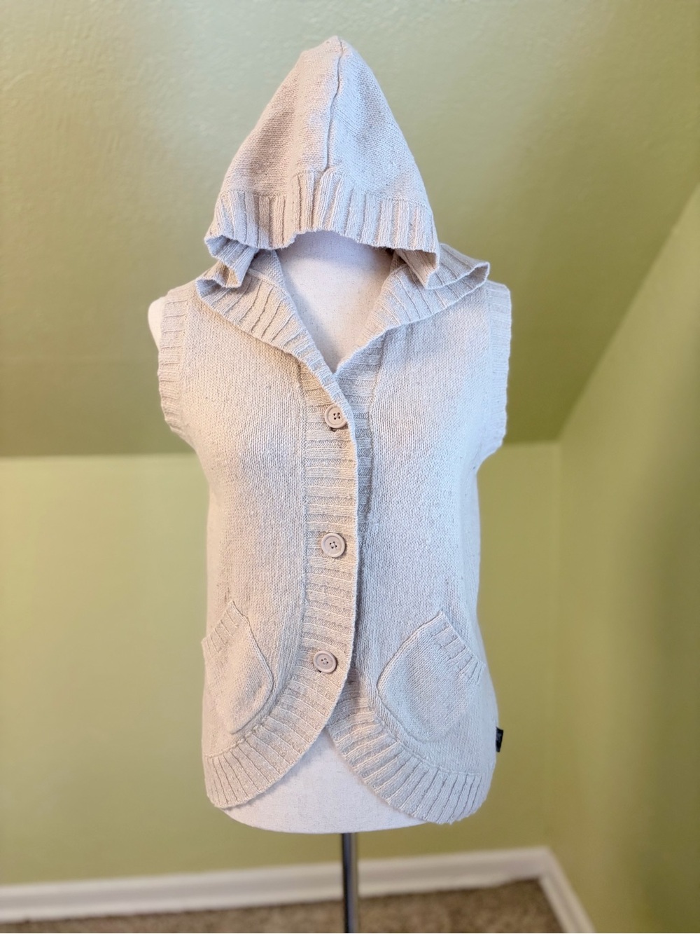 Woolrich 1990’s Cream Hooded Button-Front Knit Vest Angora, Ramie Sz Medium